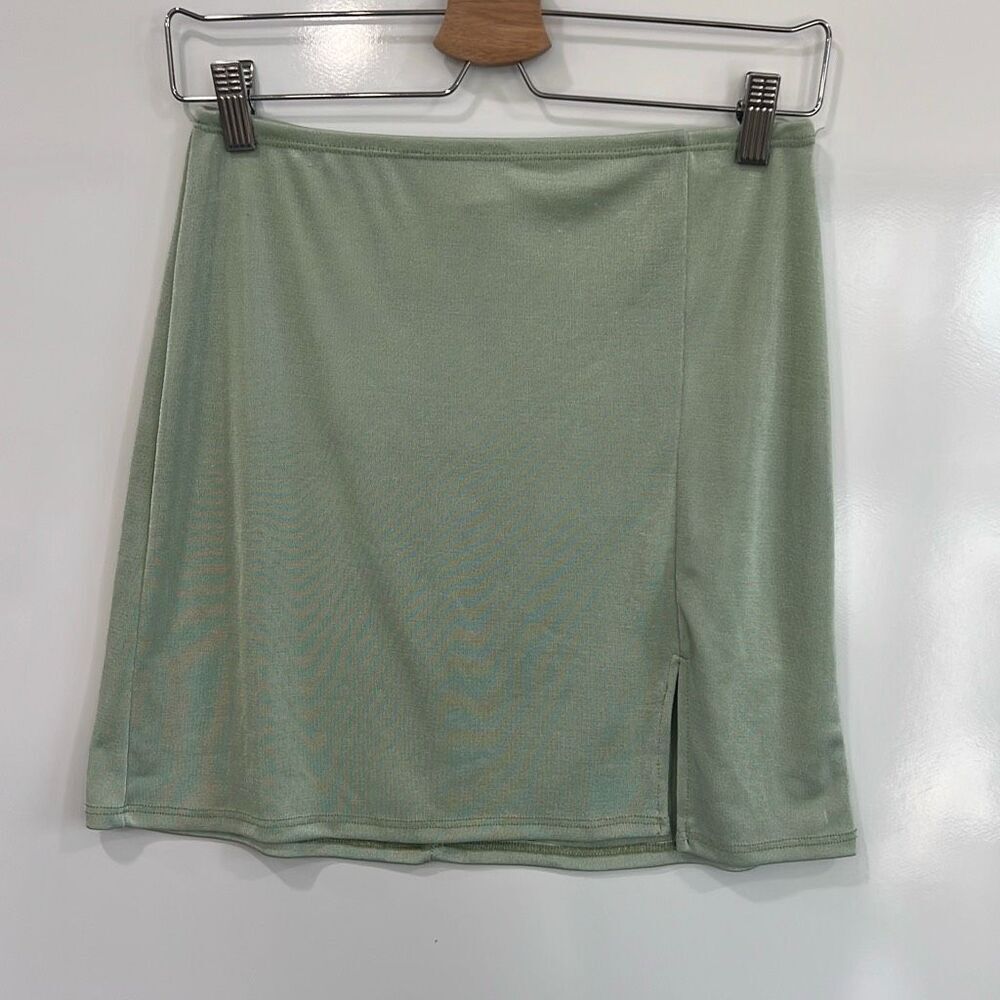 Lightweight pale green‎ y2k skirt size large